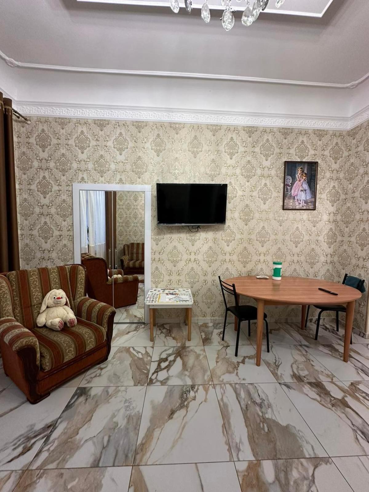 Апартаменти В Парку Umanʼ Esterno foto